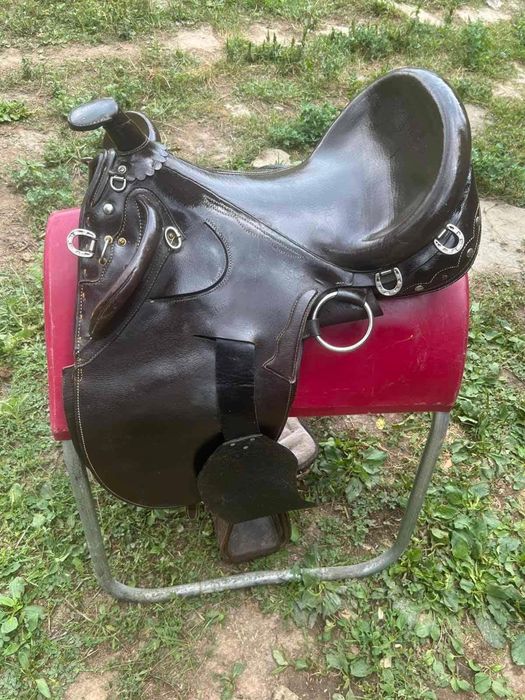 Уебстърн  седла big Horne ,royal king ,cycle y …..