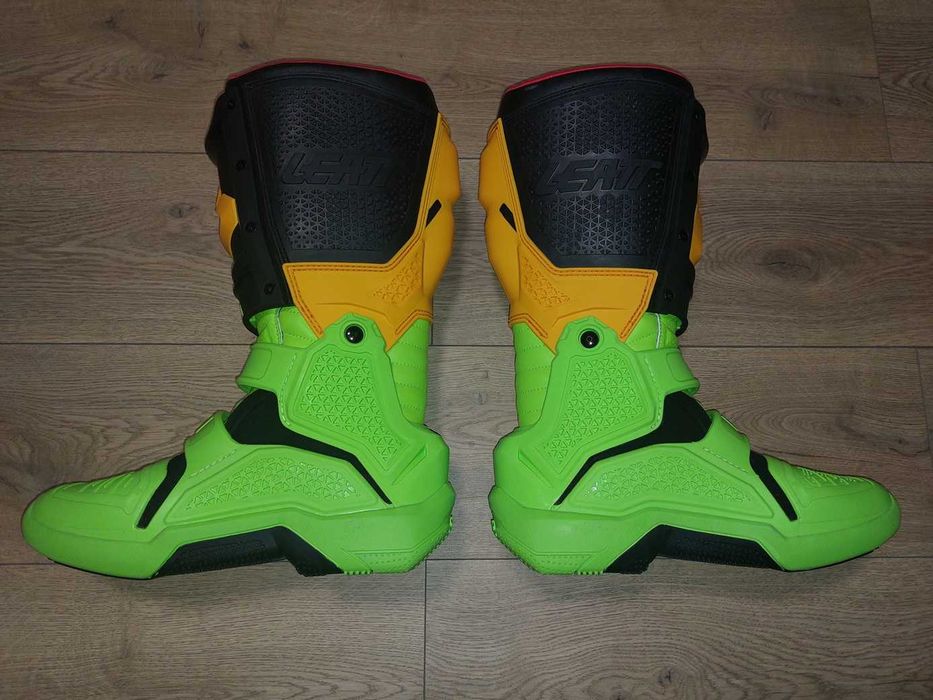 Зимна ПРОМОЦИЯ - Ботуши със става LEATT - 44.5 номер