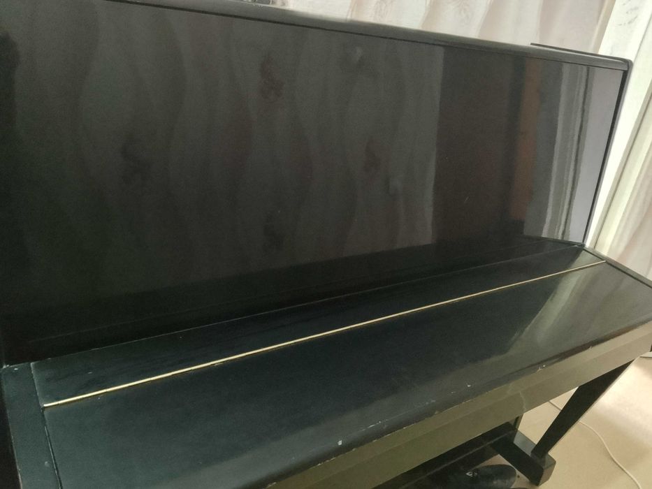 Пианино в хорошем состояние