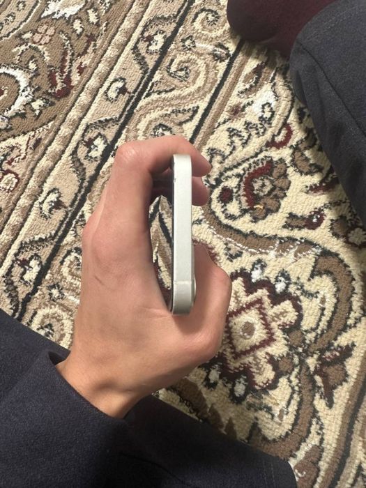 Iphone 13 128 gb srocno