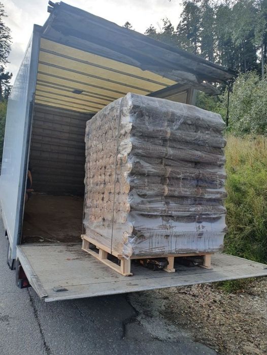 Brichete de foc de fag paletizat livrate la domiciliu