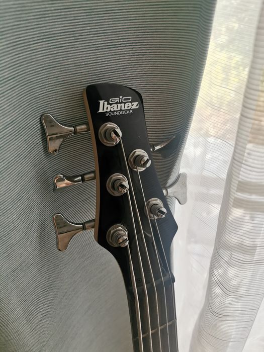 Ibanez GSR105EX Chitara Bass 5 corzi cu Elixir Stainless.