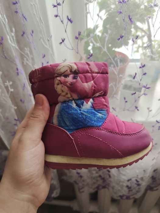 Зимние теплые ботинки на малыша