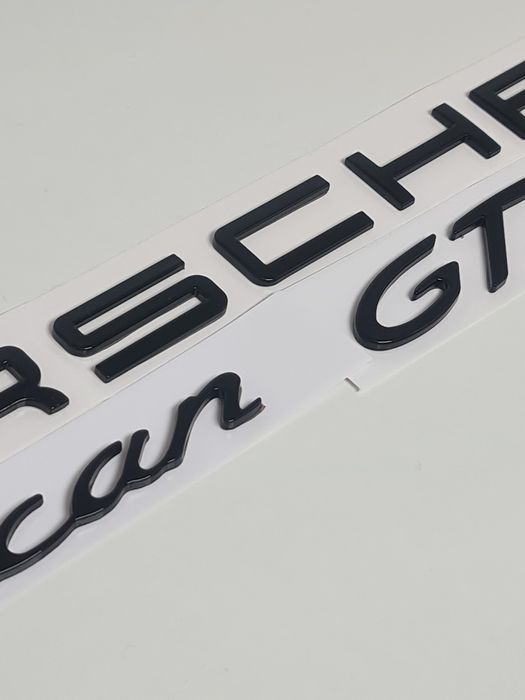 Pachet-Set-Emblema-Sigla-Logo-Stema-Spate-Haion-Porsche-Cayenne-Panamera-Macan-Negru-Lucios-Full-Black-Turbo-4-S-GTS-Poze-Reale-Calitate-Superiora