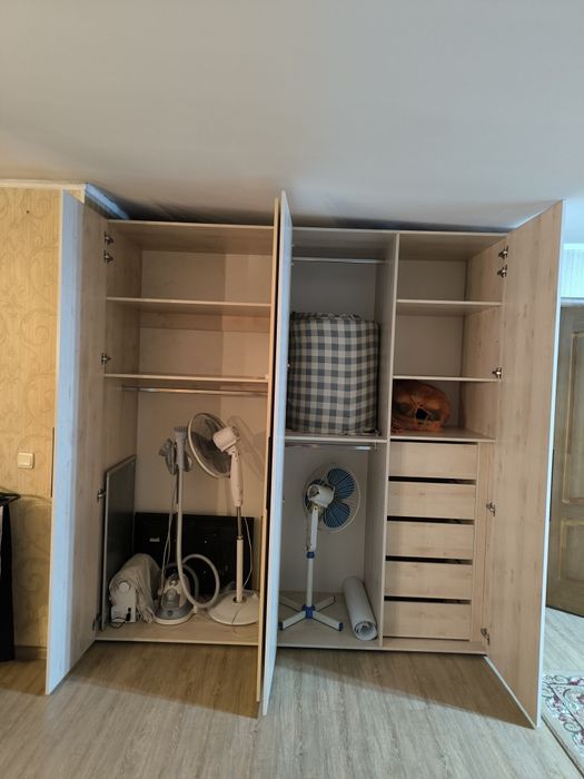 Продам шкаф в хорошие руки