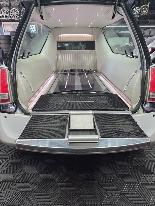 Lancia thema dric funerar