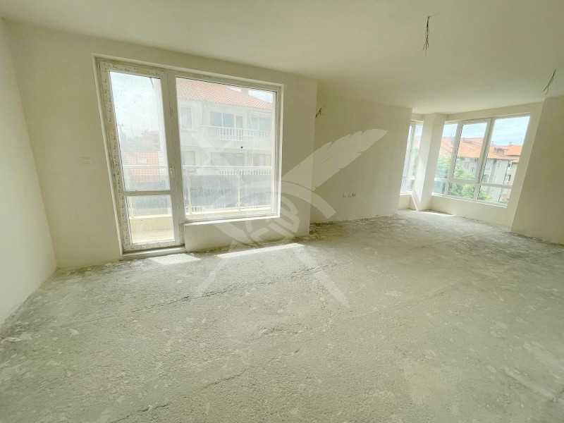 Продава се Тристаен апартамент в Поморие - 117 кв.м за 1453 €/кв.м - Снимка #5