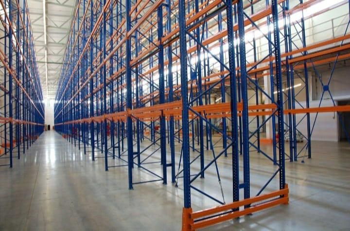 Rafturi metalice industriale second-hand pentru depozitare paleti L2.2/2.7/3.6M