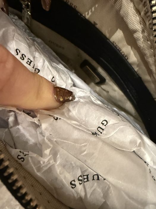 100% Оригинална чанта на GUESS