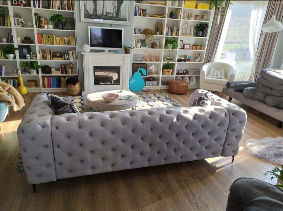 Canapea moderna de 3 locuri