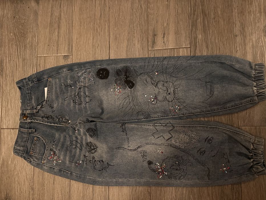 Дънки с декорации  BB