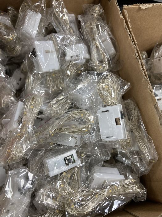 Гирлянды для елки шторы окно и.т.д