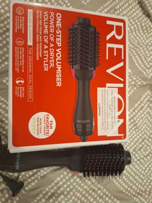 Vand perie electrica fixa Revlon