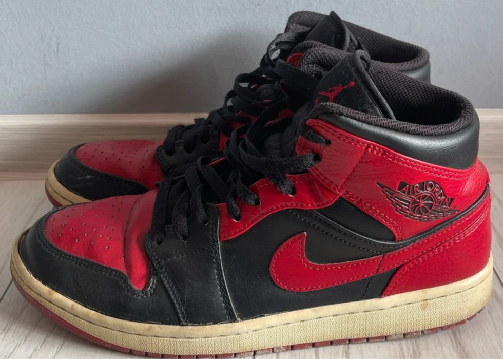Jordan 1 Mid Bred Red/Black