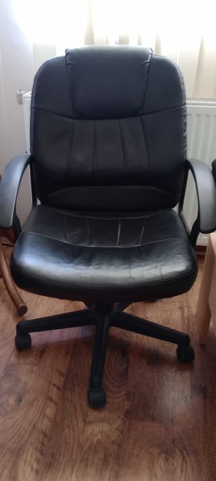 Офис стол,използван