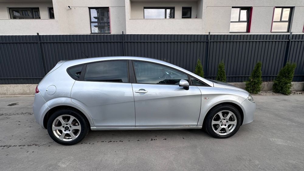 Vând seat leon facelift