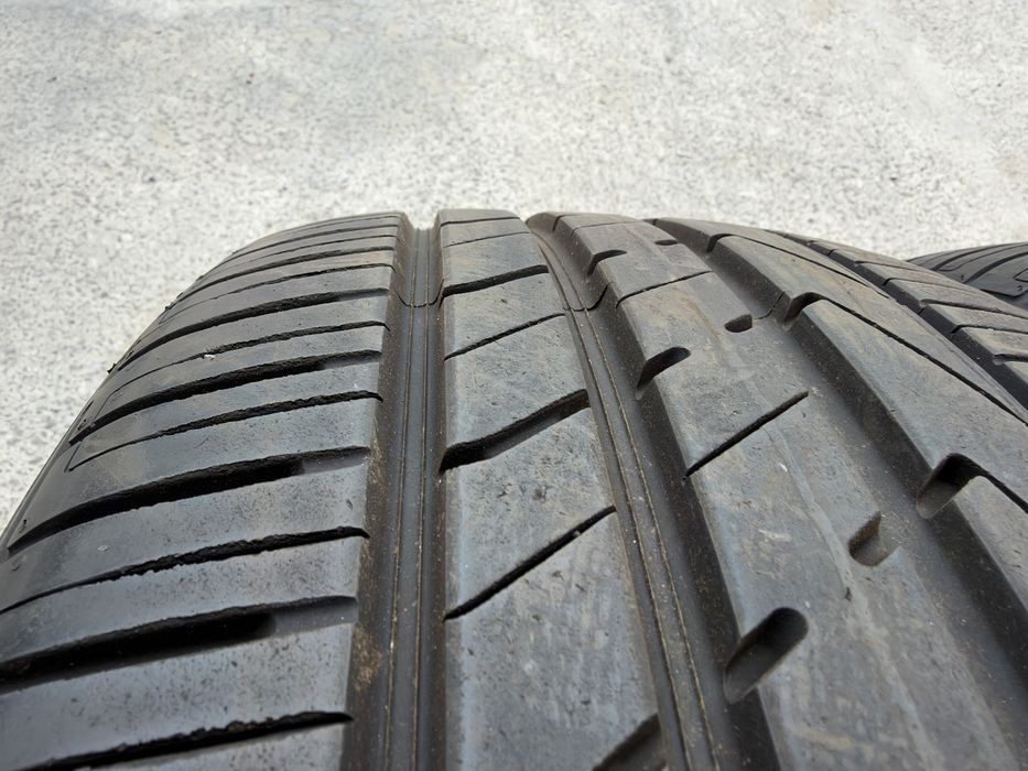 2бр. ОТЛИЧНИ Летни Гуми С Борд 235/50R/19 -HANKOOK- DOT:0922- 7.4мм.