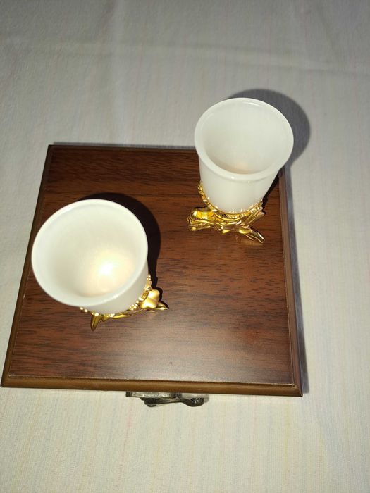 set vechi pahare jad alb bronz aurit