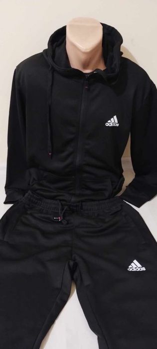 Trening barbati Adidas.