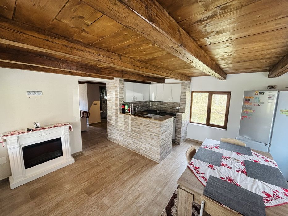Cabană Rustică de inchiriat