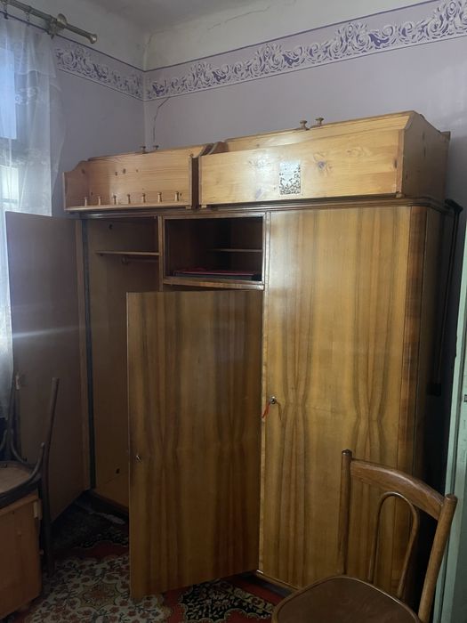 Mobila din lemn masiv