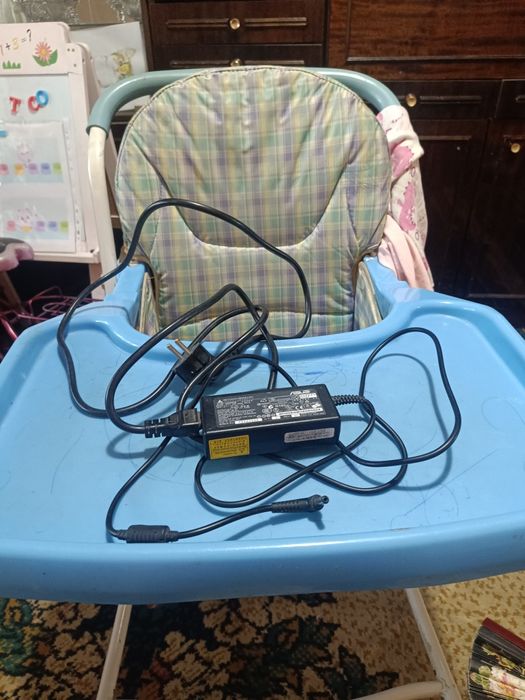 Адаптер питания для ноутбуков ASUS