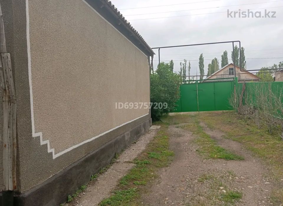 Дом в селе Айша-биби