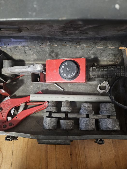 Поялник за полипропиленови тръби,машина за лепене на тръби