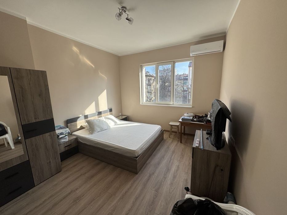 Тристаен апартамент в отлично състояние! ТОП локация!