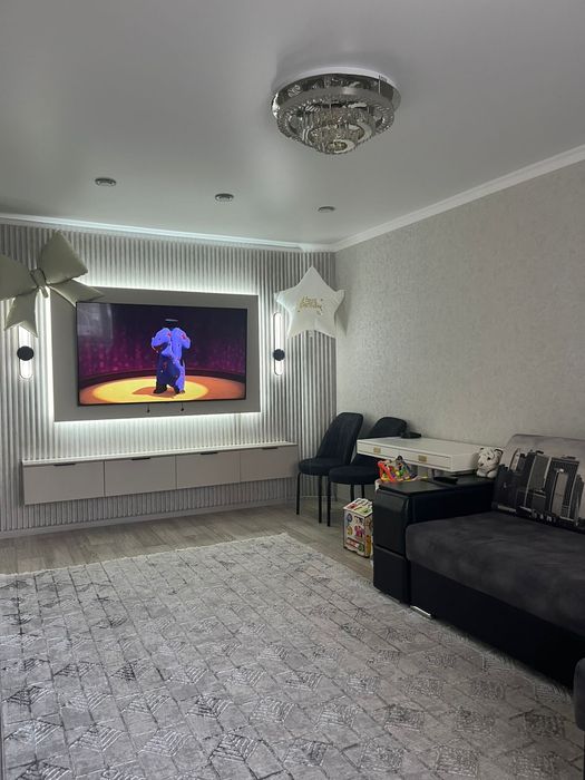 Продам 3-х комнатную квартиру Кунаева 49