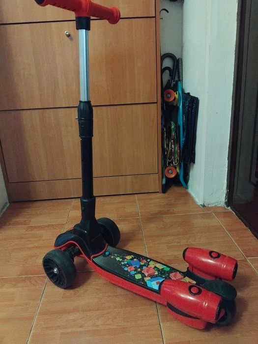 Trotineta mistique,action one