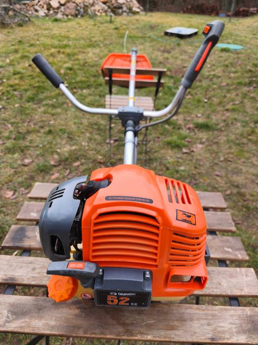 Бензинов тример DAEWOO DBC 520 / Моторна коса