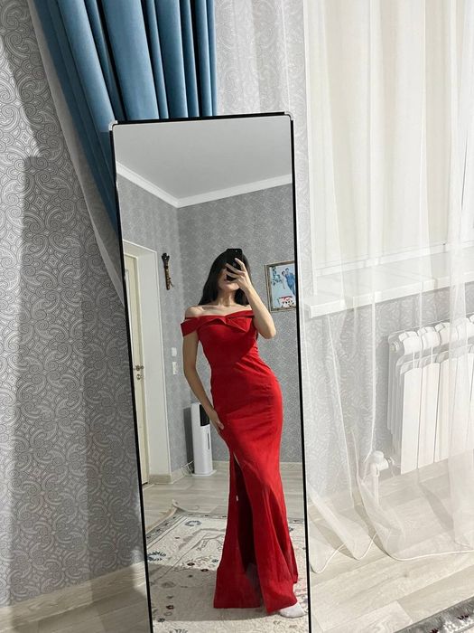 Платье вечернее.