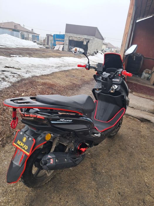 Продаеться мопед макси