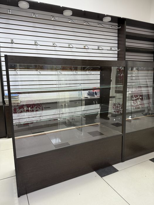 Продается витрина