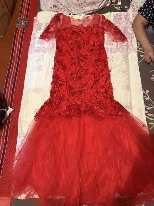 Веши есть как б/у и новые отдам недорого