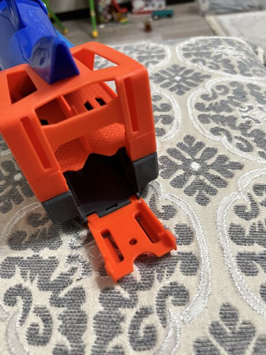 Продам машину HOT WHEELS