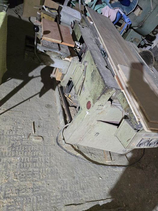 Станки по деревообработке.