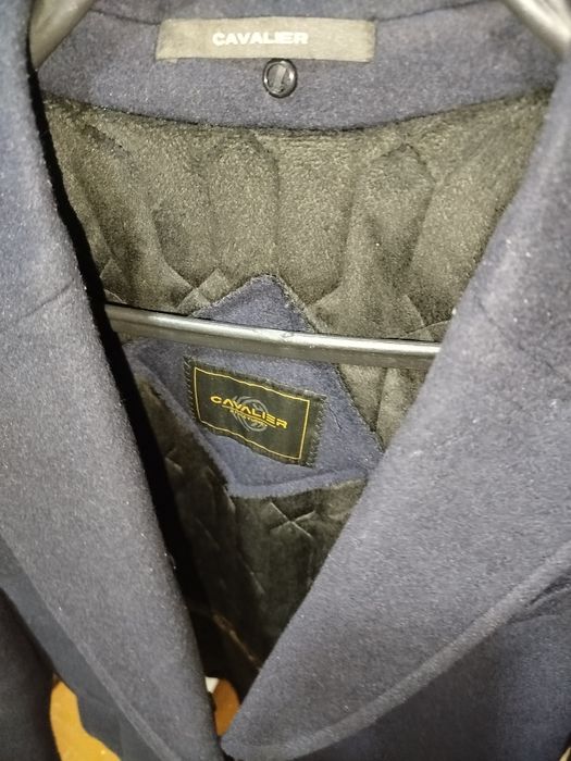 Qish uchun issiq palto mo'ynasi bilan bonusiga bosh kiyim ham bor