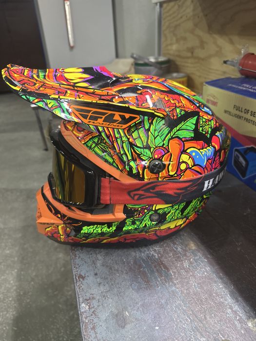 Продаю шлем мото эндуро с очками