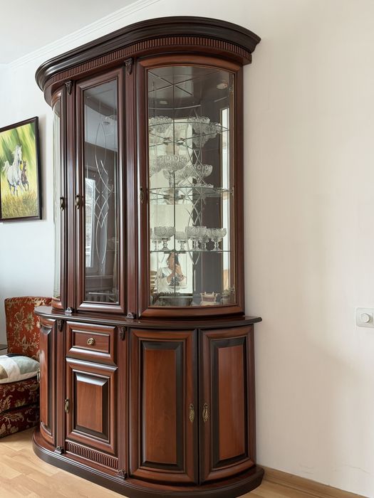 Сервант для гостиной, красивый