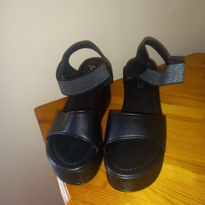 Дамски обувки платформа