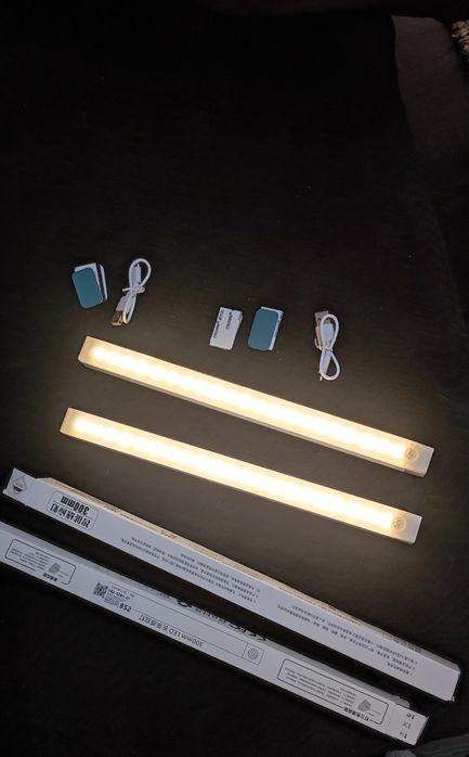 Лед Лампи със Сензор за Движение и зареждащи батерии-30 см.