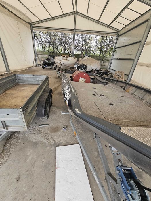 barca aluminiu si motor avariate!