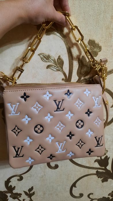 Продам новую сумочку.