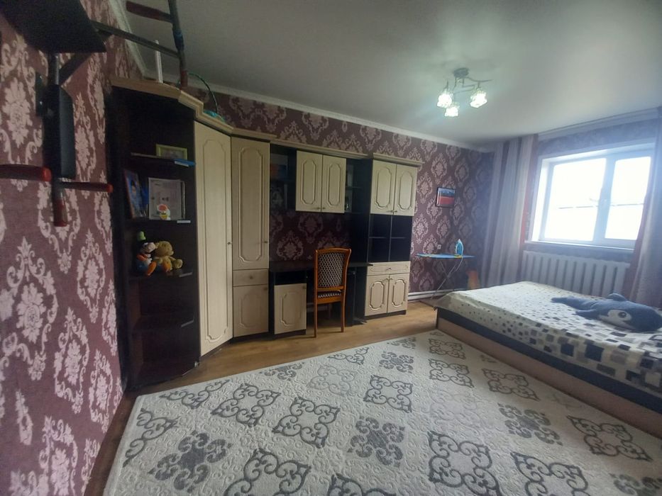 Продам большой добротный дом