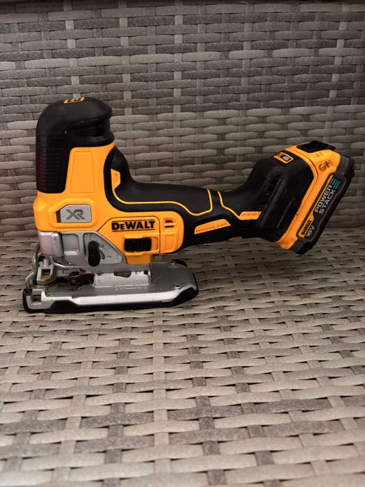 Pendular dewalt DCS335