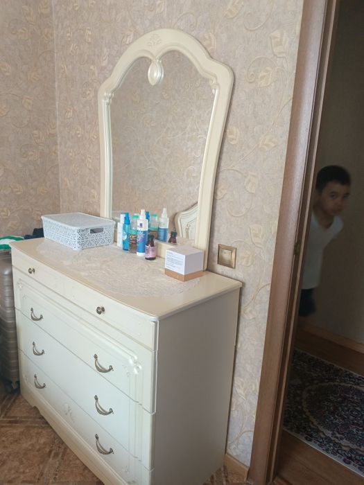 Спальный гарнитур