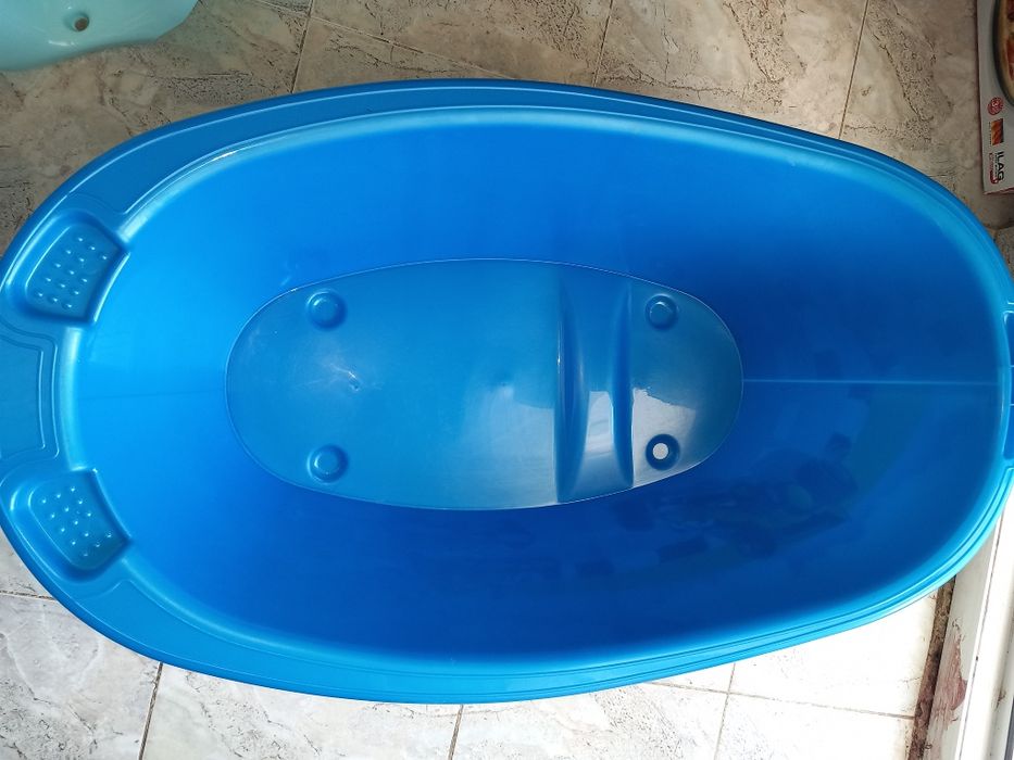 Бебешко корито за момченце със стойка за къпане