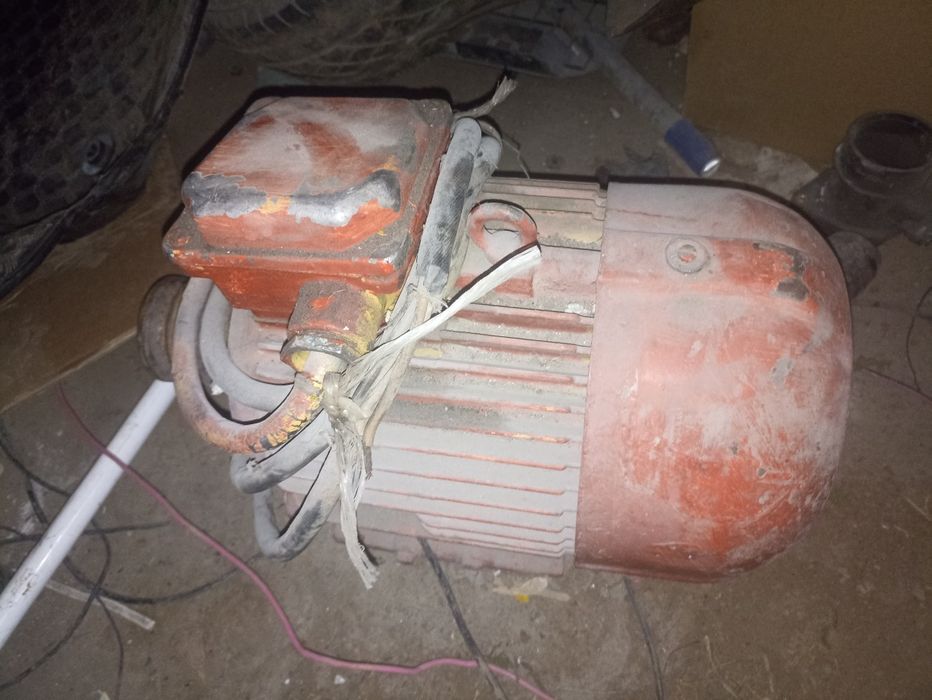 Продам электродвигатель